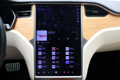 2020 Tesla MODEL S — фото 9