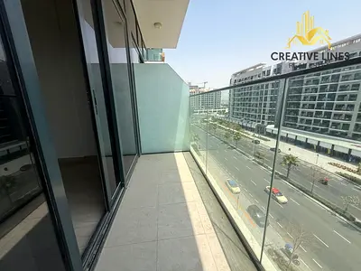 Main boulevard view!! Chiller free!! Specious studio apartment!!