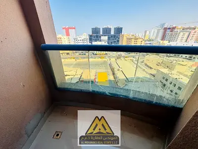 استديو مساحة كبيرة مع بلكونه باطلاله مفتوحه بالنعيمية تاورc بجوار جميع الخدمات والطرق الرئيسيه سهل الخروج الي دبي والشارقه