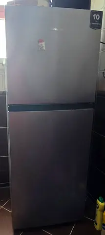 Hisense Double Door Refrigerator 203L Net / 264L Gross (Silver)