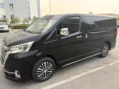 Toyota Granvia 2023 Premium GCC Specs Luxury 6-Seater