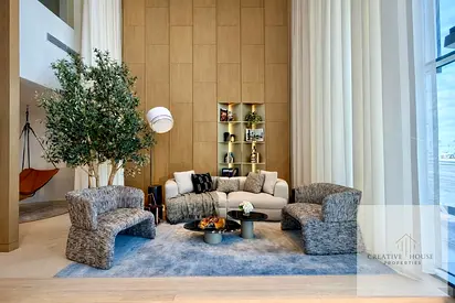 Modern Studio | Vacant | Multi-View Balcony