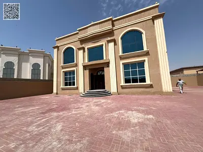 Luxury Villa / Master Bedroom / Prime Location