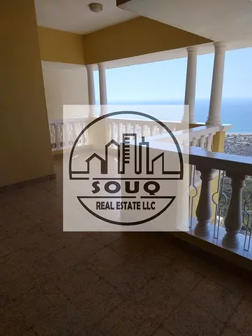1 BR Apartment with Water View in Al Hamra Village