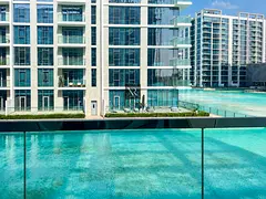 WATERFRONT LIVING | VACANT | APARTMENT