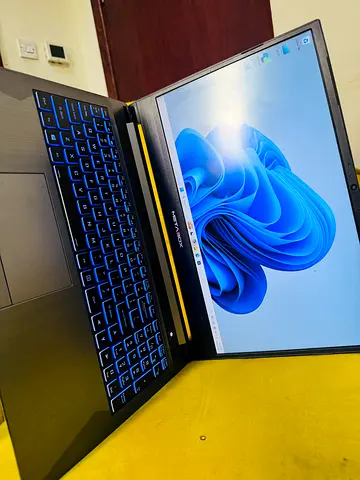 GAMING LAPTOP