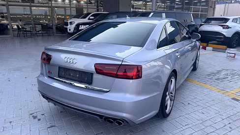 صورة 2 لـ 2016 AUDI S6
