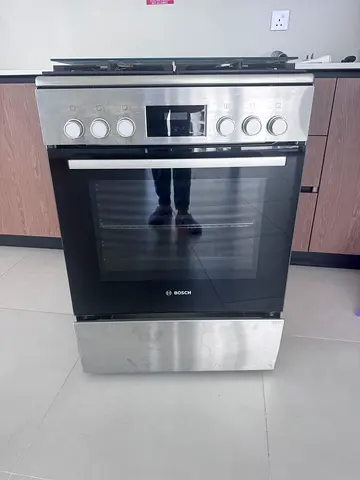 Bosch freestanding gas cooker with oven - good condition