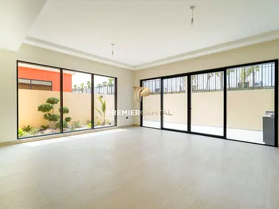 BRAND NEW | LANDSCAPED GARDEN | SPACIOUS TOWNHOUSE