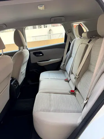 صورة 14 لـ 2023 Nissan X-TRAIL