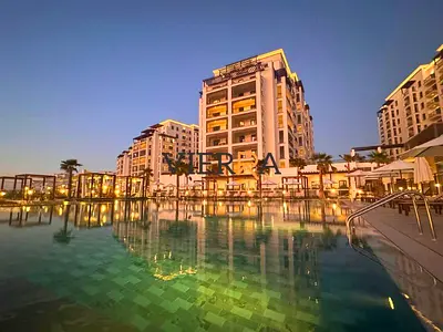 1BR+Laundry | Elevated Living | Golf View