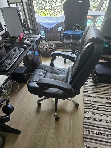 Gaming desk and chair