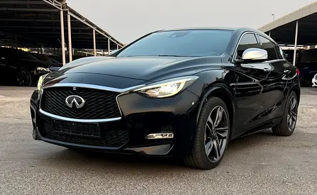 2017 Infiniti Q30 照片 6