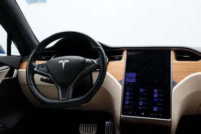 2020 Tesla MODEL S — фото 10