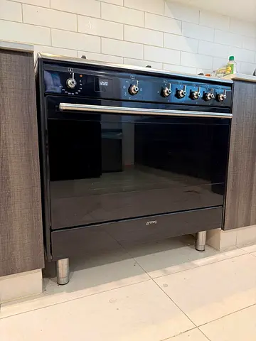 Smeg 5 burner top gas oven electric large freestanding gas cooker/oven - still wrapped