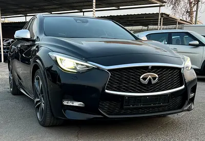 2017 Infiniti Q30 照片 4