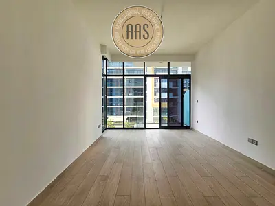Luxurious Spacious ultra modern studio with 5 star amenities free