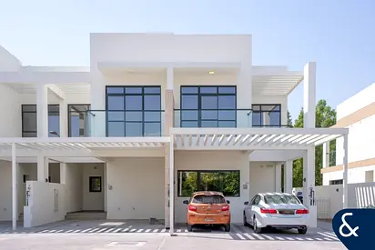 Unfurnished | 4 Bed | Park View | Corner Plot
