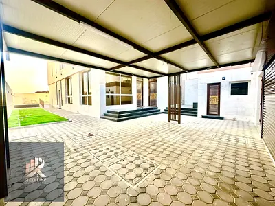 فيلا جديدة كليًا في الحوشي للإيجار بـ5 غرف نوم