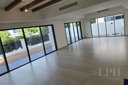 Standalone Villa | LV3 | Corner | Single Row