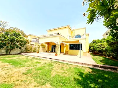 Lavish Luxury | Lovely Garden | Landscaped