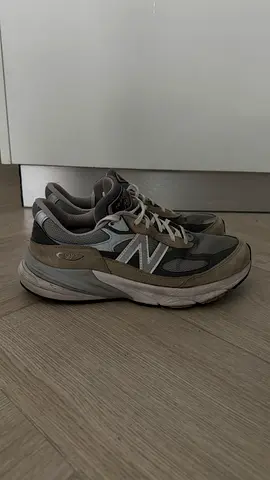 New Balance 990v6 men's shoes size 10US (EU 44) - used