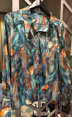 Blouse – Size M