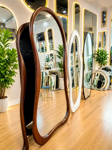 Freestanding Curved Full-Length Wooden Mirror — Modern Design