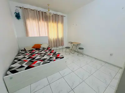Private Room Available Couples or Executive Ladies - Al Karama, Dubai