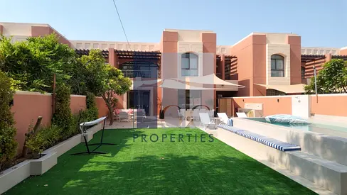 Fully Renovated 5BD Villa | Pool |2nd Row To Beach