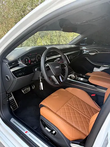 2025 AUDI S8 照片 3