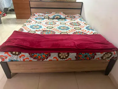 Pan Emirates Decasta Queen Bed Frame 160x200 + Pan Home Spring Fit Mattress
