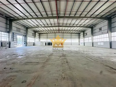 Power 250 kW I High-Ceiling I Spacious and Well-Equipped Warehouse