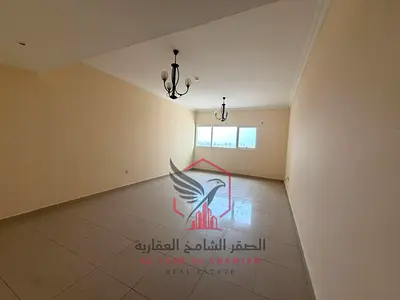شقة واسعة بمساحات كبيرة، مع إطلالة مفتوحة وبلكونة،وباركن مجاني