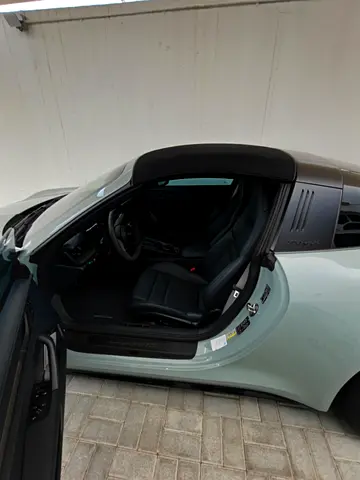 صورة مصغرة 10 لـ 2025 Porsche 911