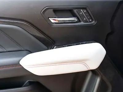 2025 GMC CANYON 照片 12