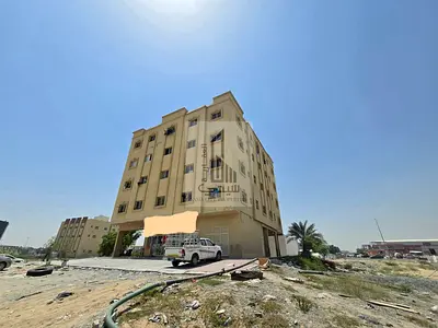 🏢 بناية سكنية وتجارية استثمارية بعائد إيجاري قوي في عجمان 🏢