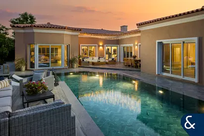 Exclusive | Corner Unit | Resort Pool
