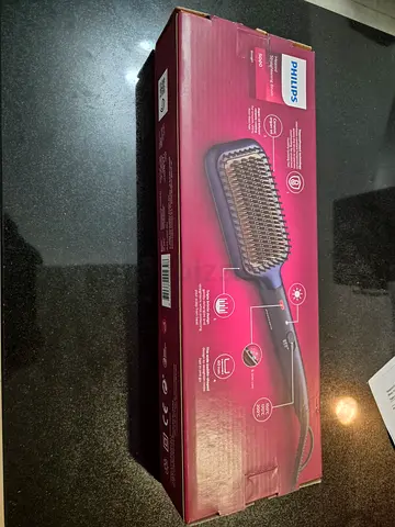 Philips Heated straightening Brush BHH885