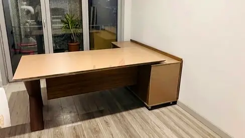 Super Luxury L-shaped Office Desk with Built-in Pedestal - Super perfect Condition