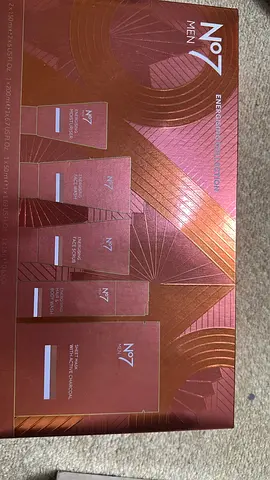 No7 set for men