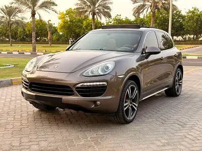 2014 Porsche CAYENNE photo 4