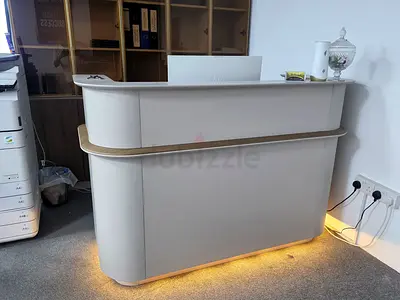 Compact Office Reception Desk with Lockable Drawer 160 cm x 30 cm