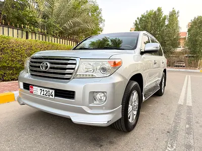 Toyota Land Cruiser VXR 2014 | GCC Specs | V8 Engine | Pristine Condition