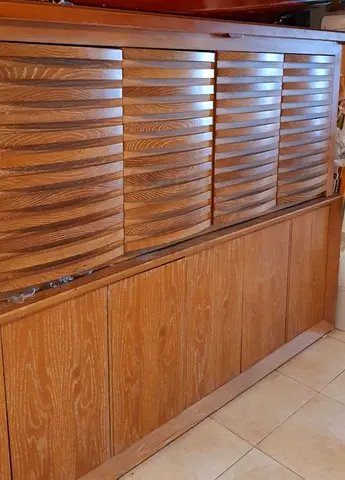 Dale Italia Vintage Hutch+Sideboard. Oakwood. From U.S. Worth close to AED 40K. Selling: AED. 9,900.