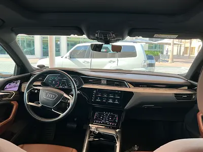 صورة مصغرة 15 لـ 2020 AUDI E-TRON