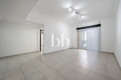 Lake View | Mid Floor | Unfurnished