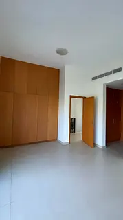 For sale vacant villa 4br with semi upgrade for local and GCC only