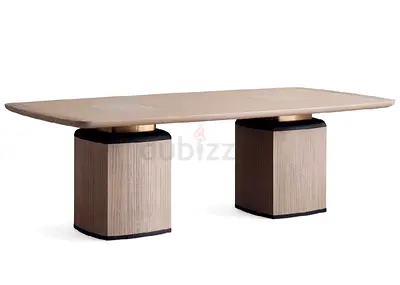 Dining table to sell (new)