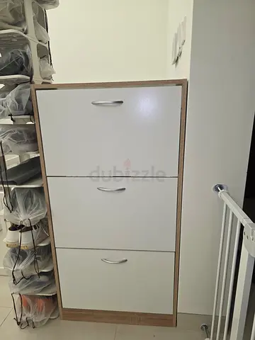 3-door freestanding wardrobe / storage cabinet in oak and white - good condition